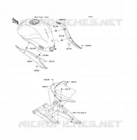 CACHE LAT&Eacute;RAL/GARDE CHAINE pour Kawasaki ER-6F
